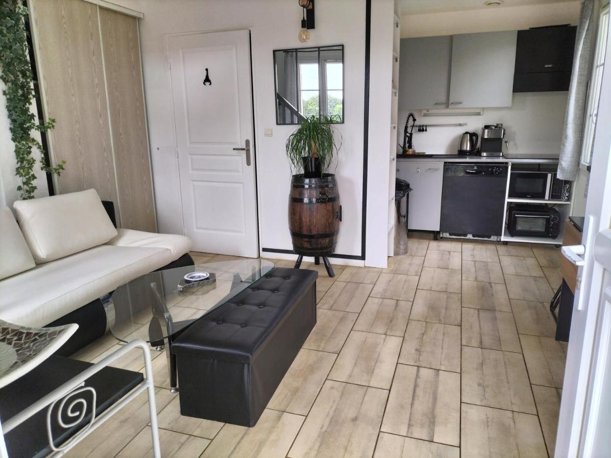 Maison Dans Une Residence De Vacances Галларг-ле-Монтюё Экстерьер фото